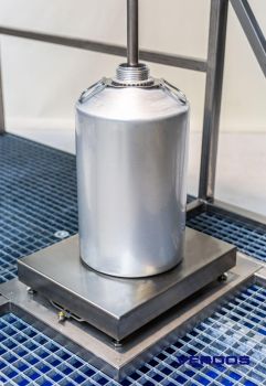 Waage mit Abfüllbehälter