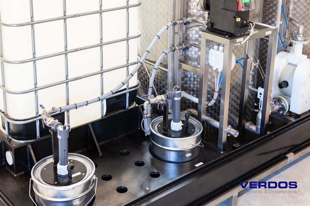 Abstellfläche für Farbe