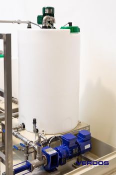 Reifetank & Dosierpumpe